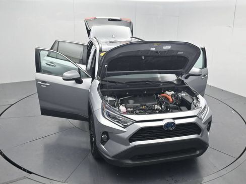 Used 2021 Toyota RAV4 XLE w/ Convenience Package AWD/4WD image 56
