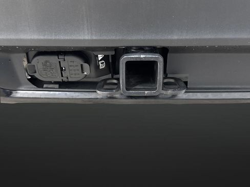 Used 2025 Ford Explorer ST-Line w/ Premium Package image 39