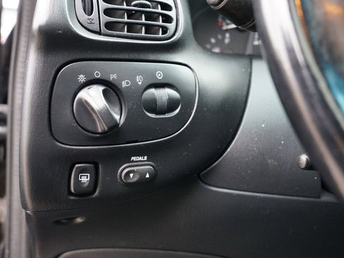 Used 2002 Lincoln Blackwood image 18