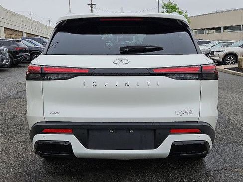 Certified 2023 INFINITI QX60 Luxe w/ Performance Audio Package AWD/4WD image 5