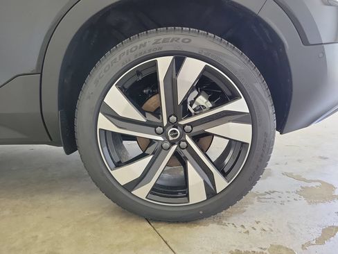 New 2026 Volvo XC40 B5 Ultra w/ Protection Package Premier AWD/4WD image 12