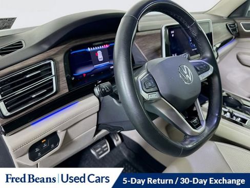 Used 2024 Volkswagen Atlas SEL Premium R-Line image 9