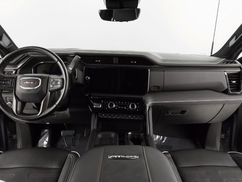 Used 2025 GMC Sierra 2500 AT4X image 14