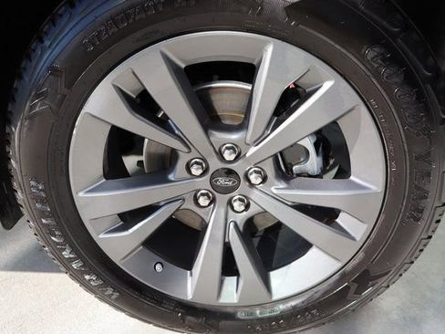 Used 2021 Ford Explorer XLT w/ Equipment Group 202A image 46