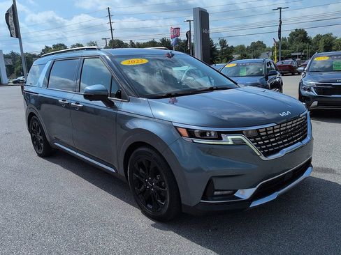 Used 2022 Kia Carnival SX Prestige FWD image 1