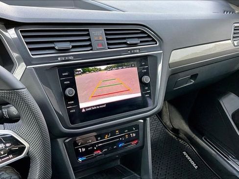 Used 2024 Volkswagen Tiguan SE R-Line image 14