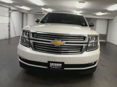 Used 2019 Chevrolet Suburban Premier w/ Premier Plus Edition AWD/4WD image 3