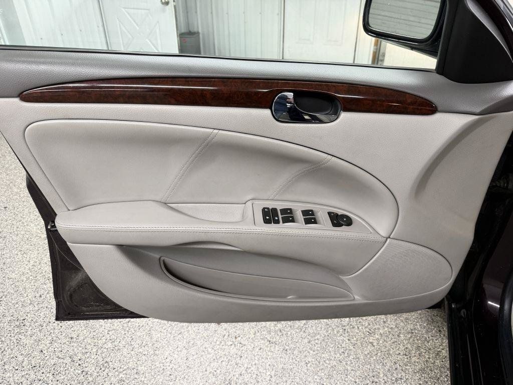 Used 2008 Buick Lucerne CXL FWD image 17