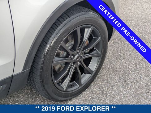 Used 2019 Ford Explorer XLT w/ Equipment Group 202A FWD image 13