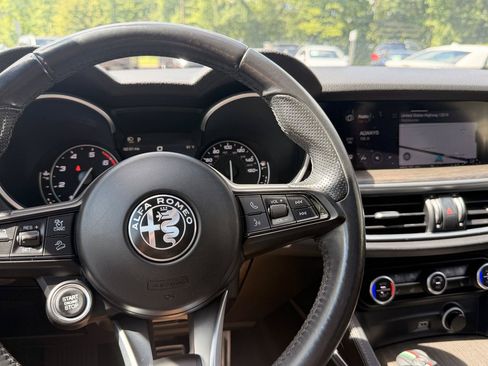 Used 2022 Alfa Romeo Stelvio Ti AWD/4WD image 31