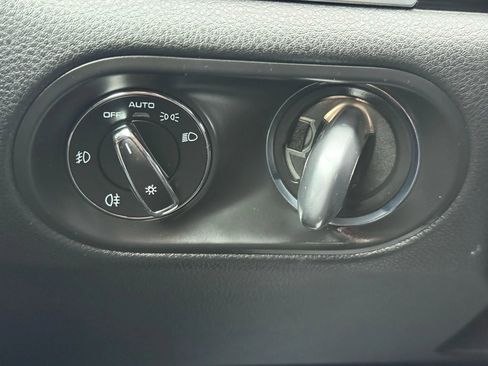 Used 2018 Porsche Macan S image 48