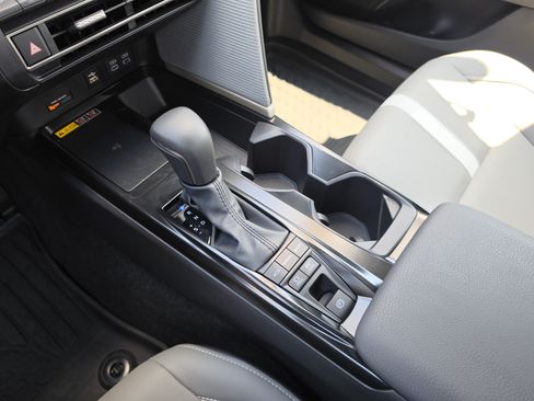 Certified 2026 Toyota Camry SE w/ Convenience Package FWD image 22