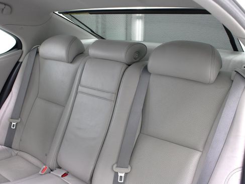 Used 2016 Lexus LS 460 w/ Comfort Package image 40