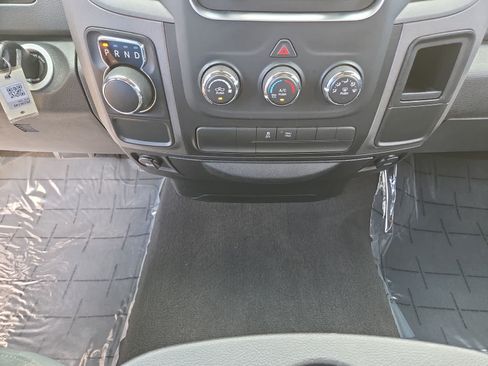 Used 2018 RAM 1500 Express RWD image 25