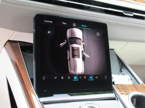 Certified 2026 Cadillac Escalade Platinum Sport w/ LPO, ONYX Package AWD/4WD image 25