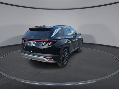 New 2025 Hyundai Tucson Limited image 8