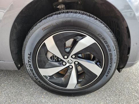 Certified 2026 Jaguar F-PACE R-Dynamic S image 7