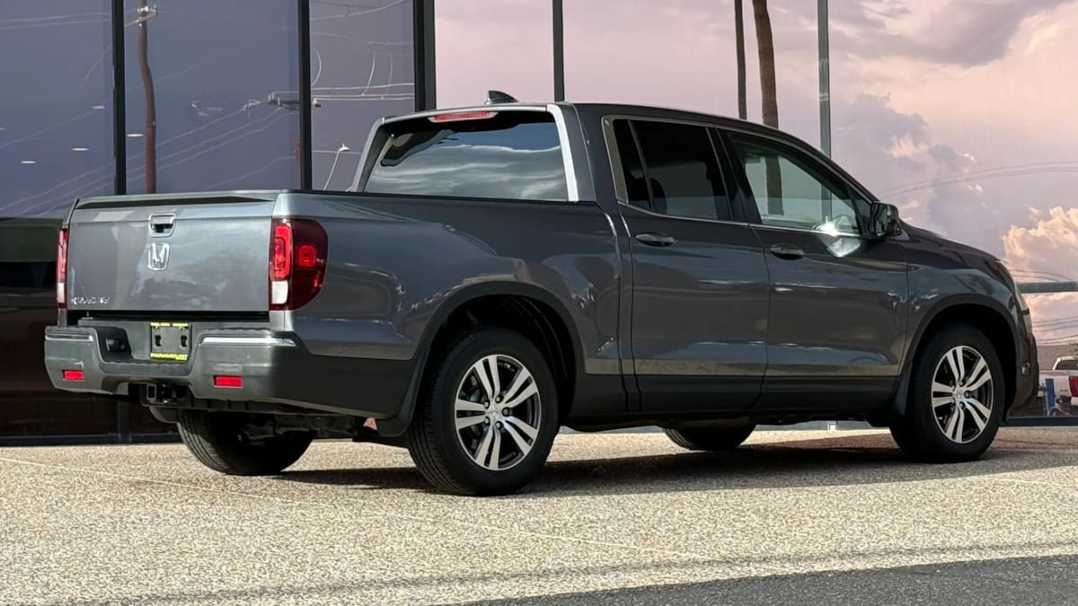 Used 2017 Honda Ridgeline RTS image 12
