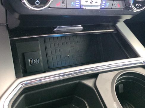Used 2022 Ford F250 Lariat w/ Lariat Ultimate Package AWD/4WD image 26