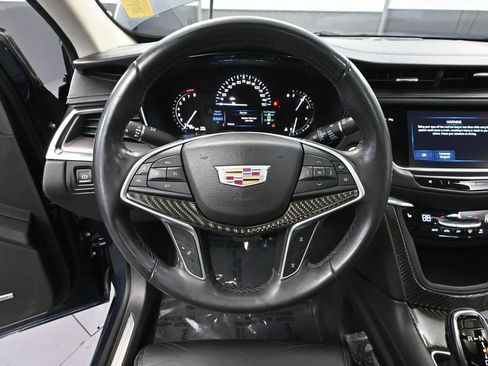 Used 2017 Cadillac XT5 Luxury image 29