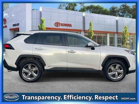 Used 2020 Toyota RAV4 Limited image 5