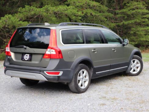 Used 2011 Volvo XC70 3.2 AWD/4WD image 3