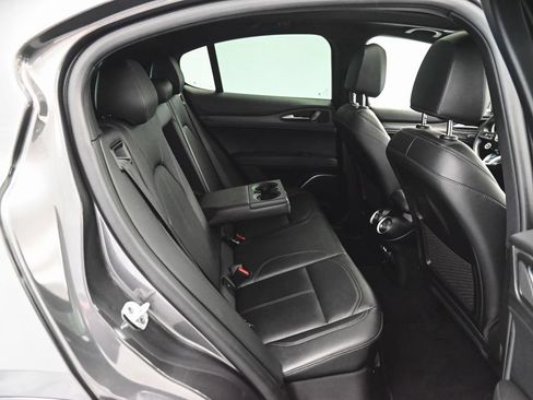 Used 2022 Alfa Romeo Stelvio Ti AWD/4WD image 31