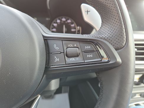 Used 2022 Alfa Romeo Stelvio Veloce image 19