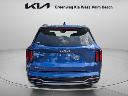 Used 2023 Kia Sorento S FWD image 6