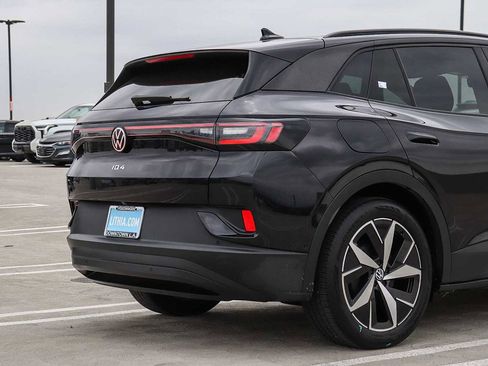 Used 2023 Volkswagen ID.4 S RWD image 9