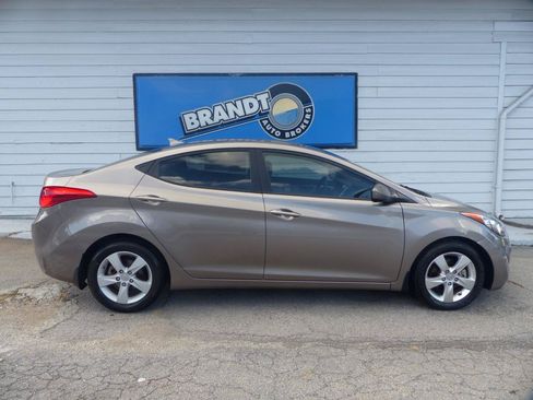 Used 2013 Hyundai Elantra GLS w/ Preferred Pkg FWD image 29