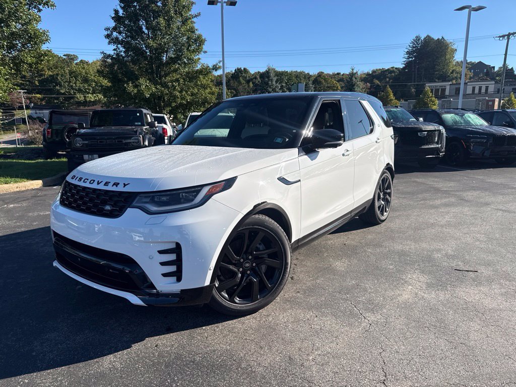 Used 2023 Land Rover Discovery S R-Dynamic AWD/4WD image 1