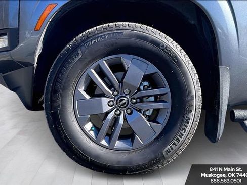 Used 2025 Nissan Frontier SV w/ SV Convenience Package image 31