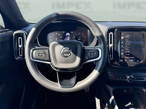 Used 2021 Volvo XC40 T5 R-Design w/ Advanced Package AWD/4WD image 13