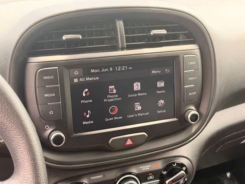 Used 2024 Kia Soul LX w/ Option Group 015 FWD image 30
