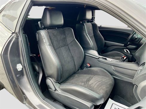 Certified 2023 Dodge Challenger R/T w/ Plus Package image 28