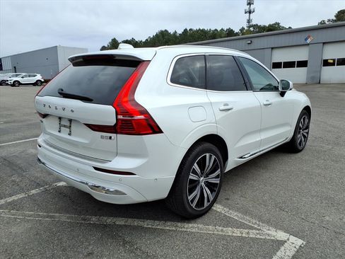 Certified 2023 Volvo XC60 B5 Plus image 3