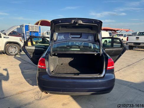 Used 2015 Volkswagen Passat TDI SE image 25