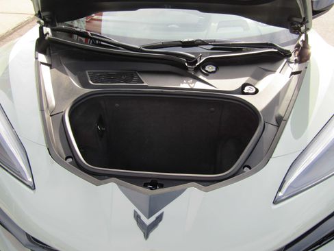 Used 2024 Chevrolet Corvette Z06 RWD image 28
