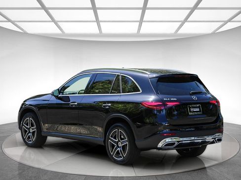 New 2026 Mercedes-Benz GLC 300 image 2