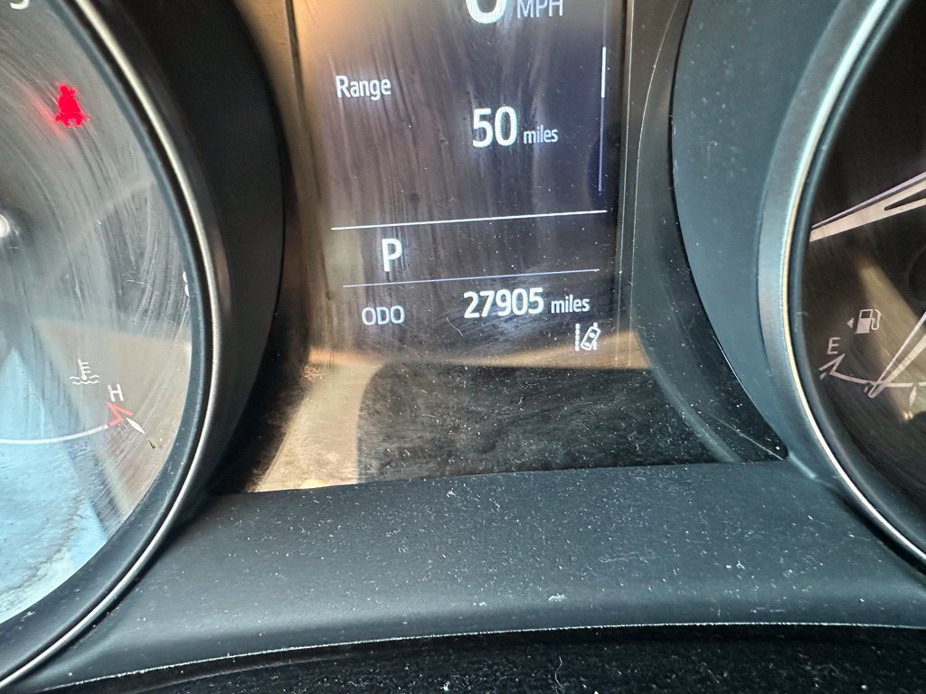 Used 2021 Toyota C-HR LE FWD image 11