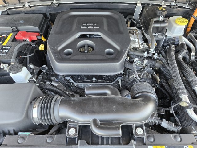 Used 2023 Jeep Wrangler Unlimited w/ Cold Weather Group AWD/4WD image 30