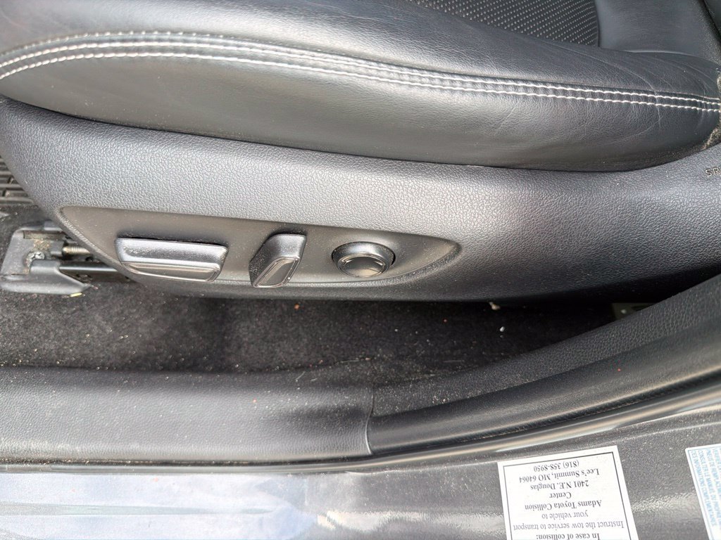 Used 2022 Toyota RAV4 Limited w/ Limited Grade Weather Package AWD/4WD image 8