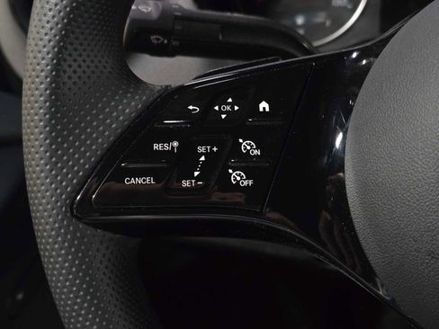 Used 2025 Mercedes-Benz Sprinter 2500 image 30