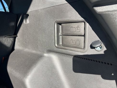 Used 2023 Chevrolet Equinox LT image 53