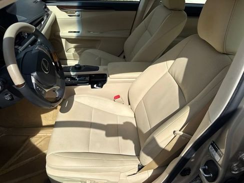 Used 2014 Lexus ES 350 w/ Premium Package FWD image 8