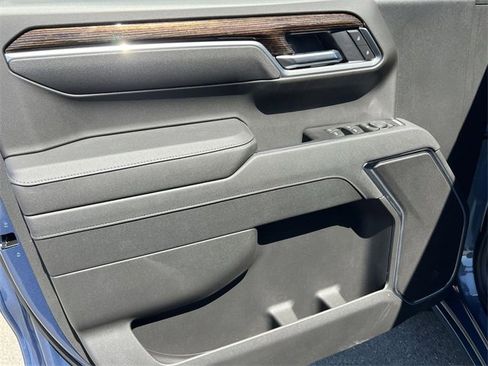 New 2026 GMC Sierra 1500 Elevation w/ LPO, Elevation Black Package image 10