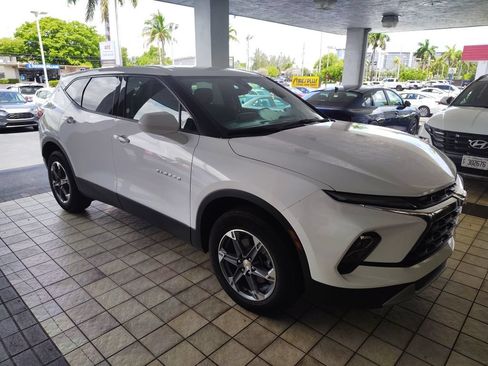 Used 2025 Chevrolet Blazer LT FWD image 5