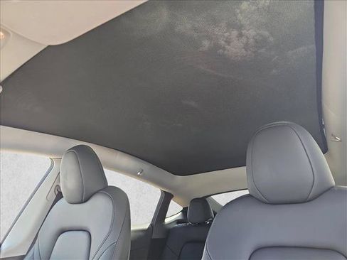 Used 2024 Tesla Model Y Long Range AWD/4WD image 22