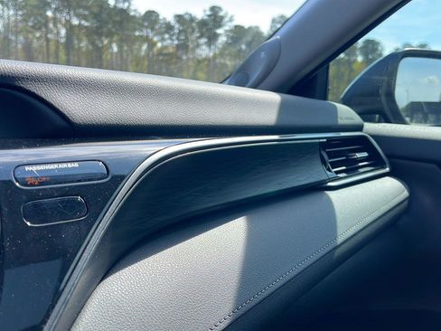 Used 2024 Toyota Camry XLE w/ Navigation Package image 20